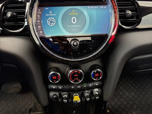Used 2024 MINI Cooper SE FWD image 17