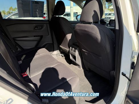 Used 2024 Nissan Rogue S AWD/4WD image 12