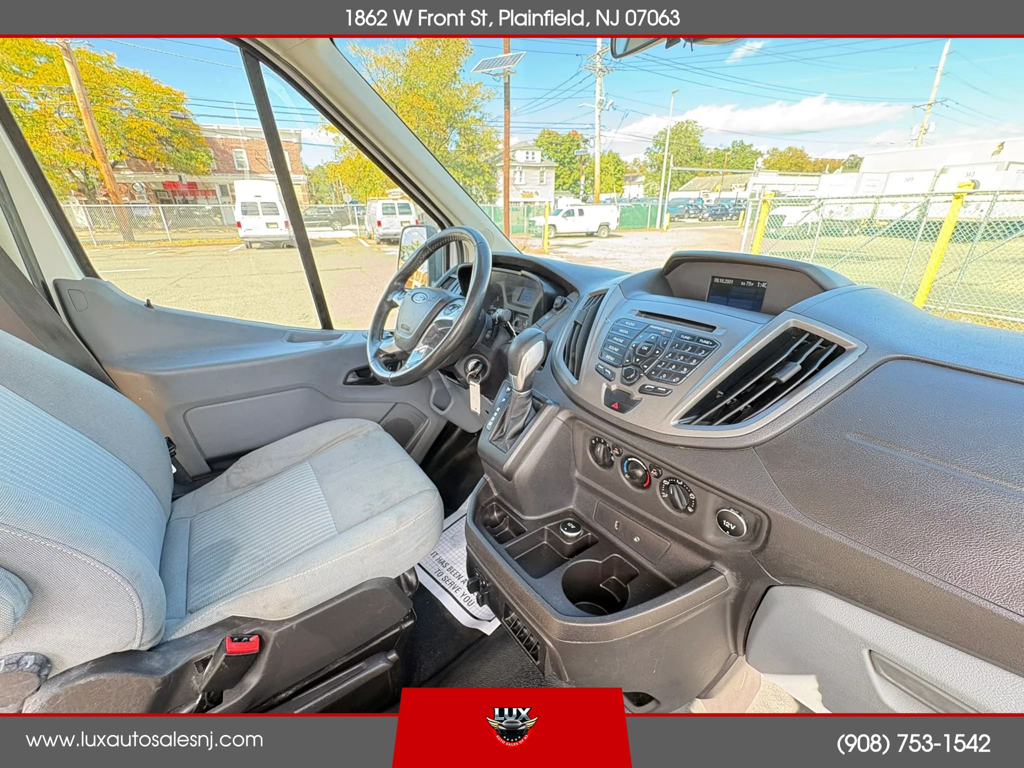 Used 2015 Ford Transit 250 148 Medium Roof RWD image 23