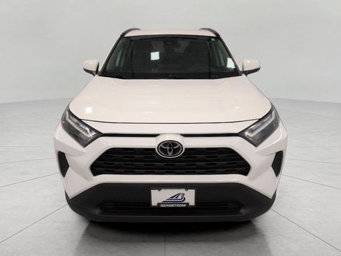 Used 2025 Toyota RAV4 XLE AWD/4WD image 14