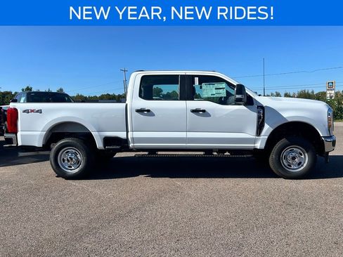 New 2026 Ford F250 XL w/ XL Chrome Package image 7