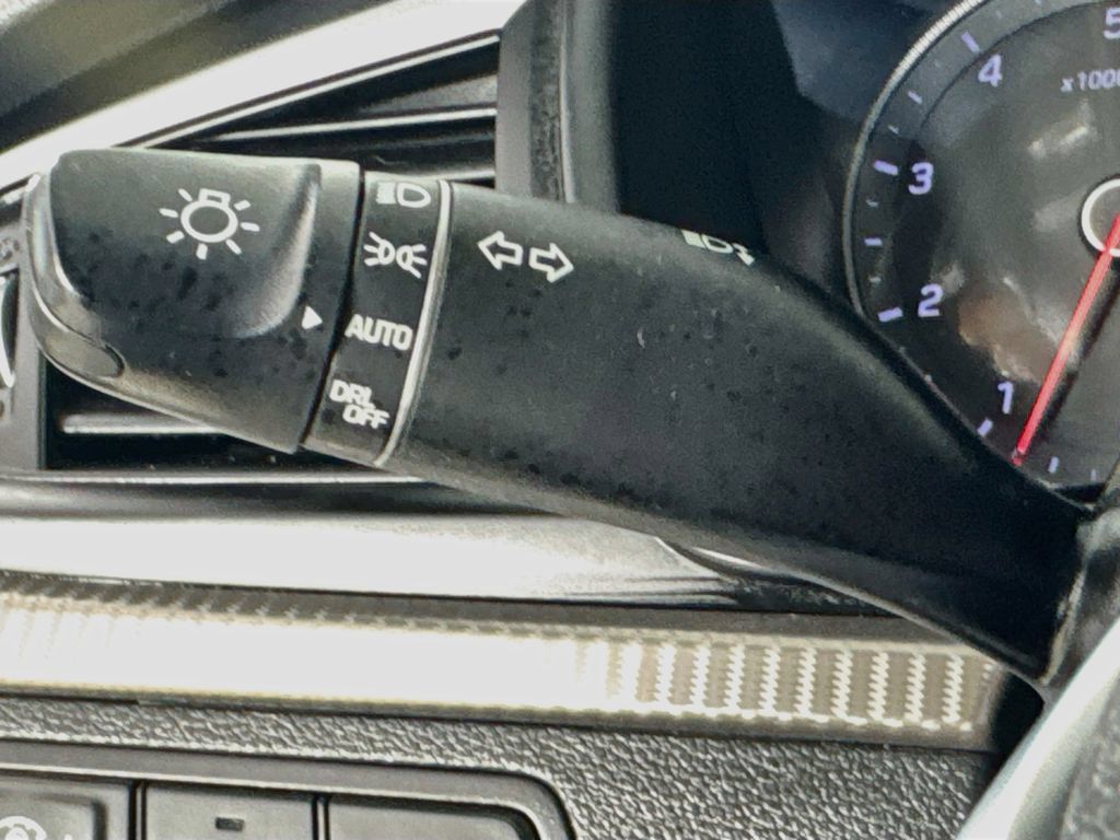 Used 2018 Hyundai Sonata Sport w/ Cargo Package FWD image 9