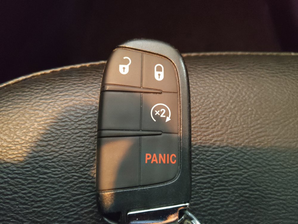 Used 2024 Jeep Compass Latitude AWD/4WD image 32