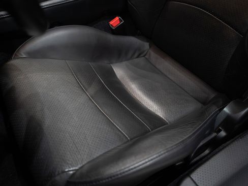 Used 2004 Honda S2000 image 10