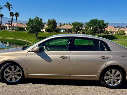 Used 2006 Toyota Avalon XLS FWD image 25