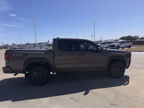 Used 2023 Nissan Frontier PRO-4X w/ Pro-4X Premium Package image 7