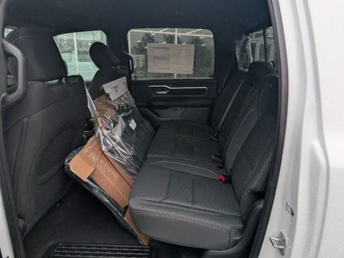 New 2026 RAM 1500 4x4 Crew Cab image 8