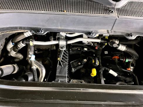 Used 2022 Ford Explorer Limited image 32