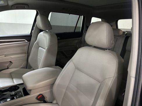 Certified 2022 Volkswagen Atlas SE w/ Panoramic Sunroof Package image 14