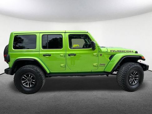 Used 2025 Jeep Wrangler Unlimited Rubicon AWD/4WD image 16