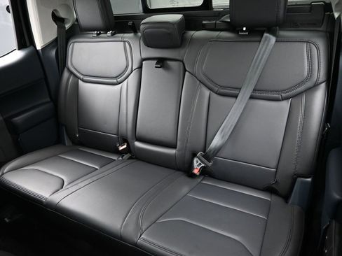 New 2025 Ford Maverick Lariat w/ Black Appearance Package AWD/4WD image 29