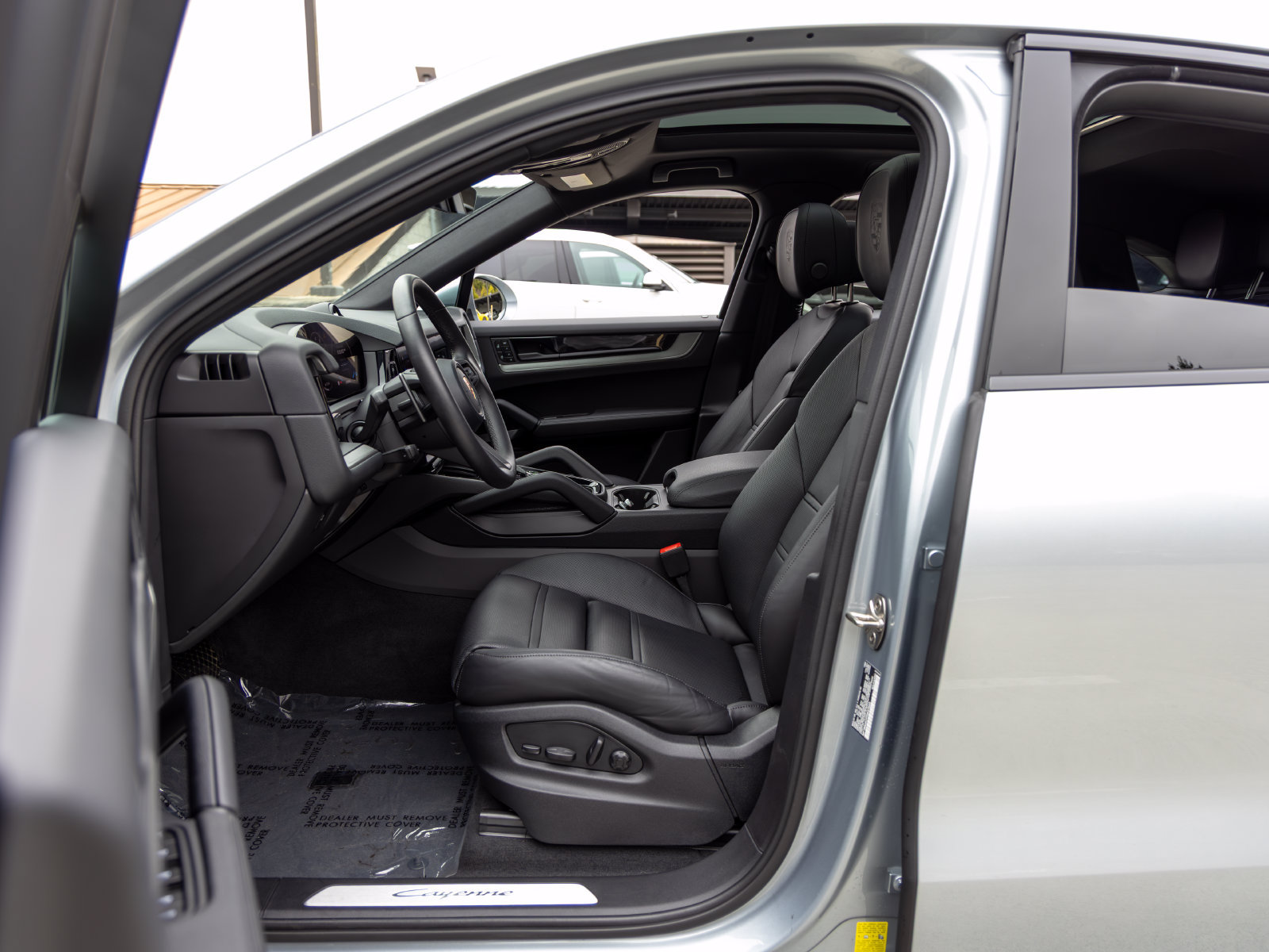 Certified 2026 Porsche Cayenne Coupe AWD/4WD image 25