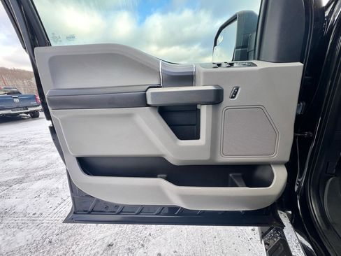 Used 2016 Ford F150 XLT w/ Equipment Group 302A Luxury image 18