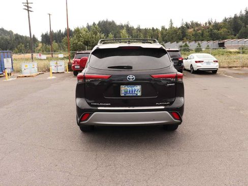 Used 2020 Toyota Highlander Platinum AWD/4WD image 6