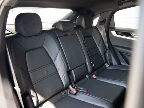 New 2026 Porsche Cayenne Coupe AWD/4WD image 22