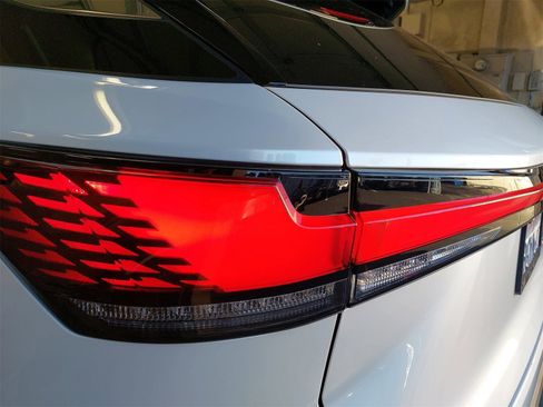 Used 2023 Lexus RX 350h image 39