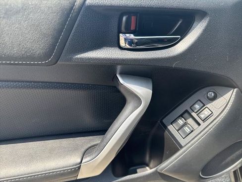 Used 2017 Toyota 86 RWD image 12