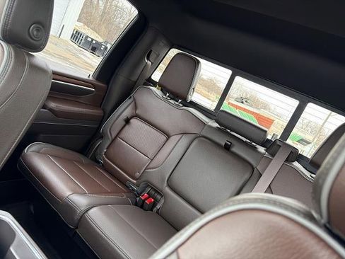 Used 2025 GMC Sierra 3500 Denali w/ Denali Reserve Package image 36