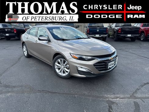 Used 2023 Chevrolet Malibu LT FWD image 2