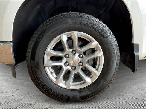 Used 2023 Chevrolet Silverado 1500 LT image 32