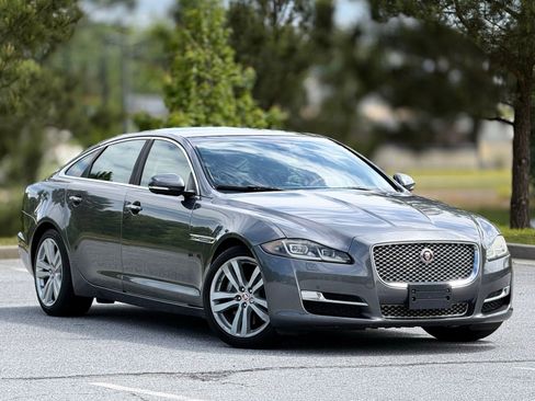 Used 2016 Jaguar XJ L Portfolio AWD/4WD image 12