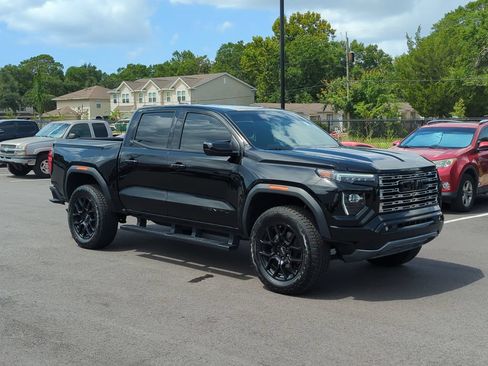Used 2025 GMC Canyon Denali w/ LPO, Denali Black Edition AWD/4WD image 9