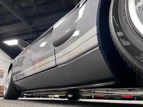 Used 2006 Ford GT image 31