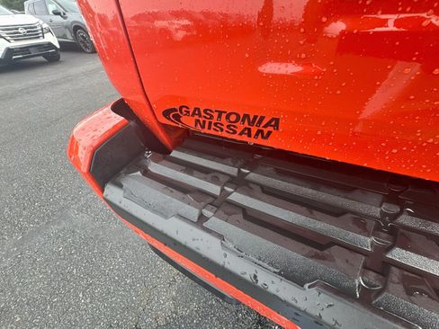 Used 2025 Nissan Frontier Pro-X RWD image 30