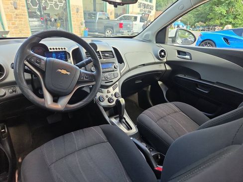 Used 2014 Chevrolet Sonic LT FWD image 19