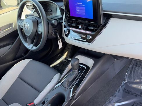 Certified 2025 Toyota Corolla LE image 11