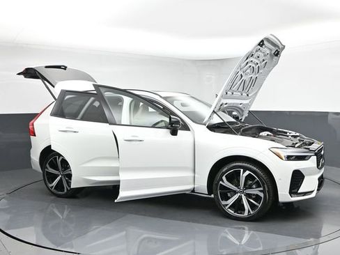 Used 2025 Volvo XC60 B5 Ultra w/ Protection Package Premier AWD/4WD image 30