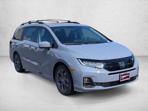 New 2026 Honda Odyssey Touring image 6