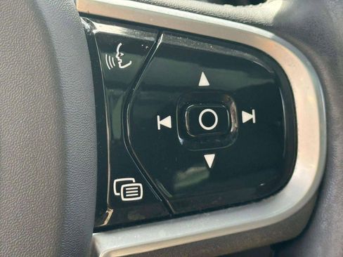 Used 2022 Volvo XC60 B6 R-Design w/ Advanced Package image 50