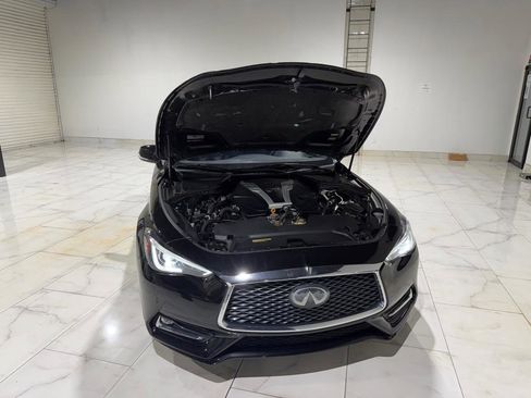 Used 2017 INFINITI Q60 3.0t Sport RWD image 5