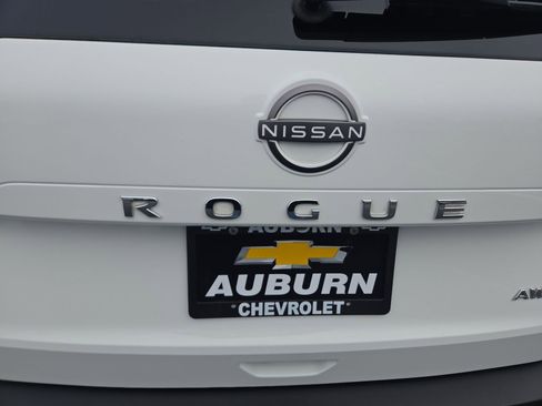 Used 2023 Nissan Rogue S image 26