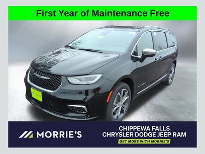 New 2026 Chrysler Pacifica Pinnacle w/ Trailer Tow Group