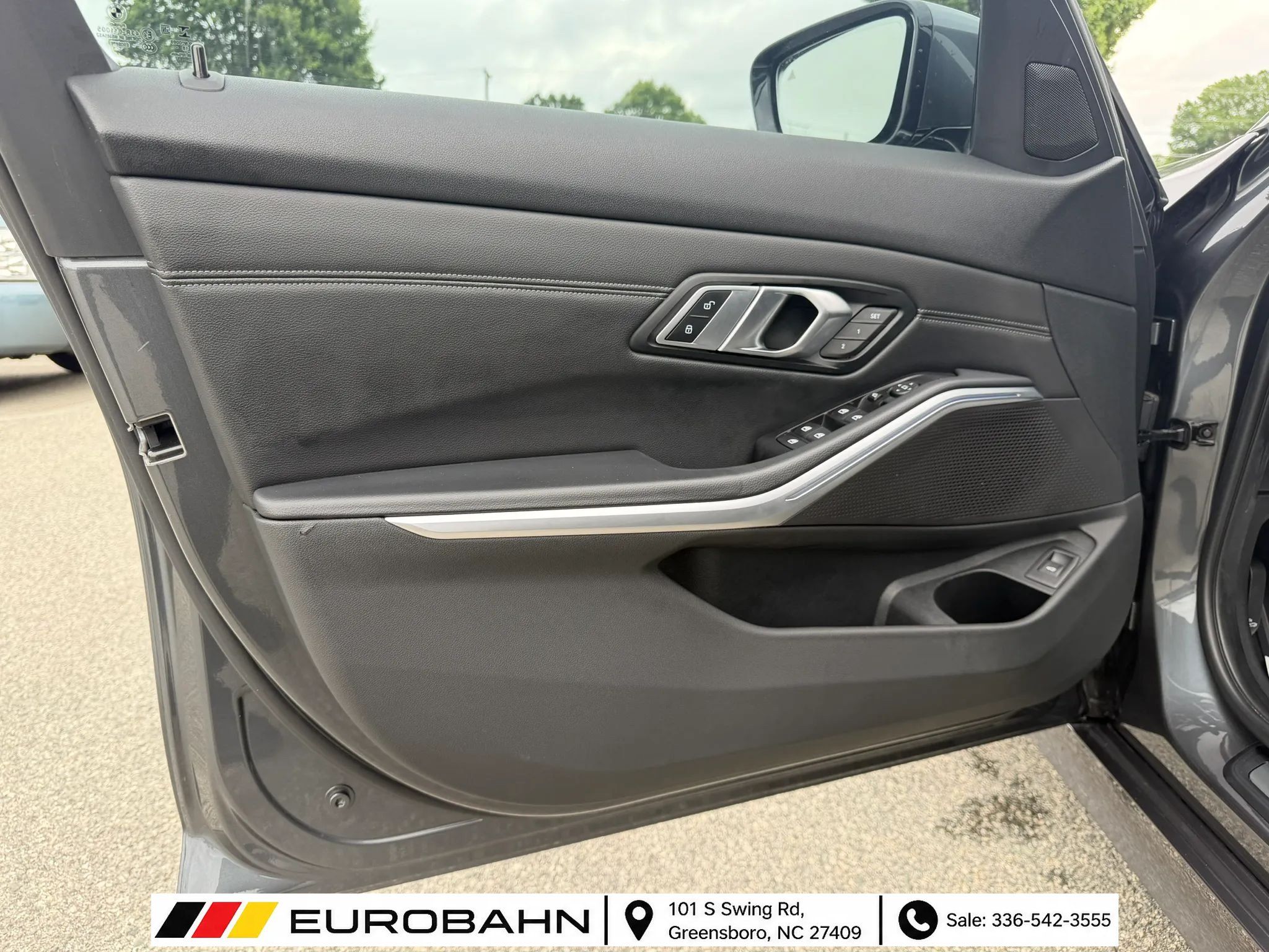 Used 2019 BMW 330i xDrive Sedan w/ Convenience Package AWD/4WD image 12