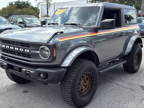 Used 2023 Ford Bronco Black Diamond w/ Sasquatch Package AWD/4WD image 3