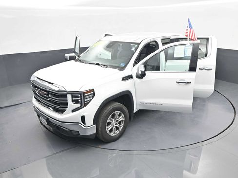 Used 2024 GMC Sierra 1500 SLT AWD/4WD image 45