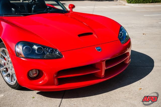 Used 2004 Dodge Viper SRT-10 RWD image 22