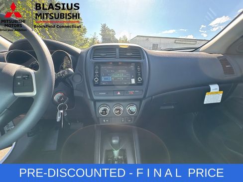 Used 2025 Mitsubishi Outlander Sport ES AWD/4WD image 23