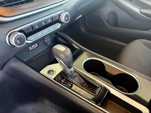 Used 2024 Nissan Altima 2.5 SV image 41