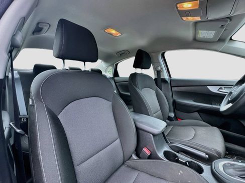 Certified 2024 Kia Forte LXS w/ LXS Technology Package FWD image 26