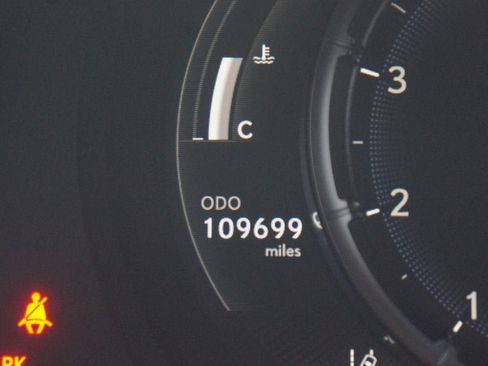 Used 2022 Lexus IS 350 F Sport w/ Navigation Package RWD image 4