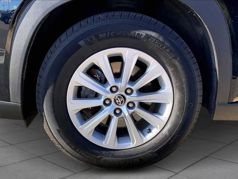 Used 2024 Toyota Grand Highlander XLE image 10