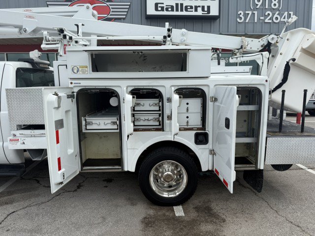 Used 2013 Ford F550 2WD Regular Cab Super Duty w/ Payload Upgrade Pkg image 12