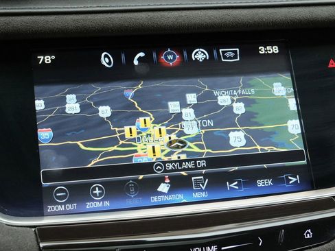 Used 2017 Cadillac XT5 Platinum AWD/4WD image 32