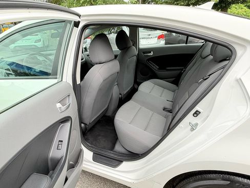 Used 2017 Kia Forte LX FWD image 14