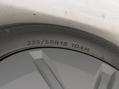 Used 2026 Tesla Model Y 2WD image 46