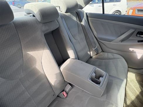 Used 2009 Toyota Camry LE image 16